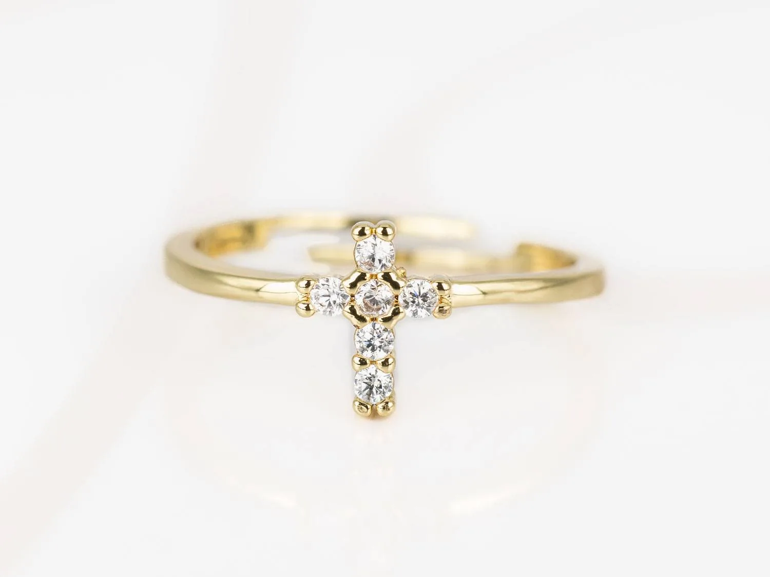 ANILLO BISUTERIA CRUZ BLANCA ZIRCONIA