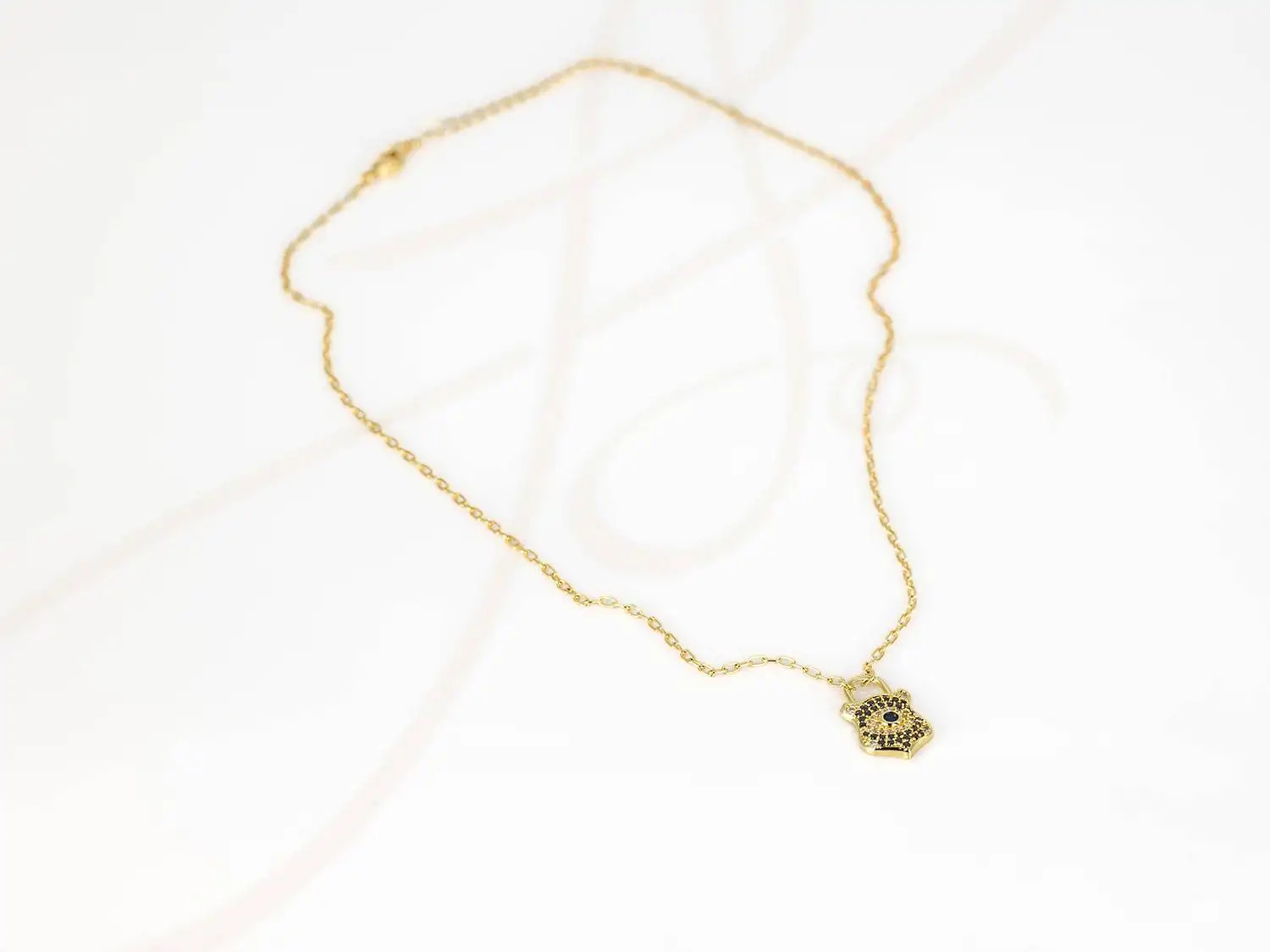 COLLAR CON DIJE BISUTERIA OJO CANDADO CADENA