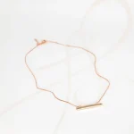 COLLAR CON DIJE BISUTERIA RECTANGULO ZIRCONIAS CADENA