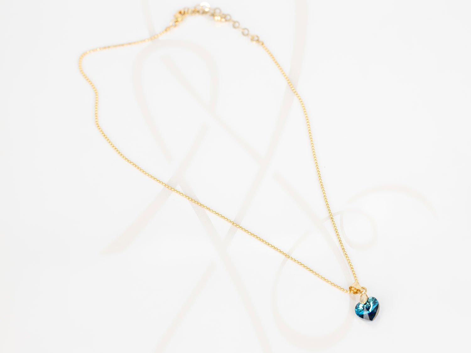 COLLAR CON DIJE ORO LAMINADO CORAZON TRESD ZIRCONIA