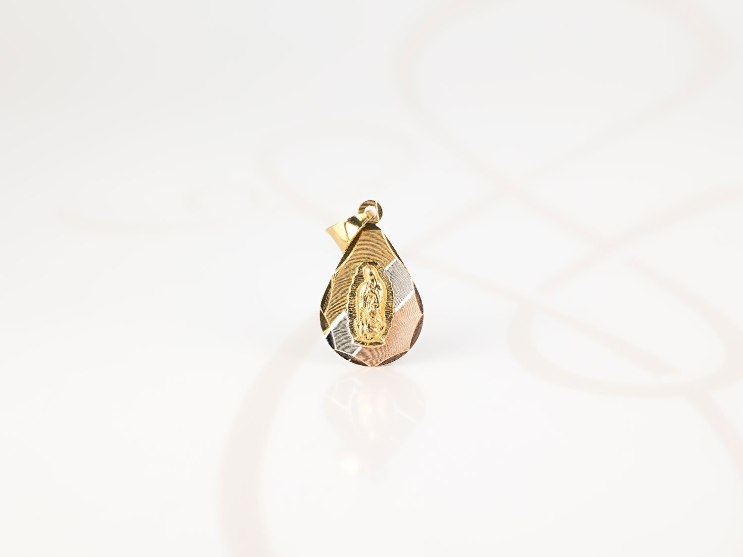 DIJE ORO LAMINADO GOTA VIRGEN GUADALUPE COMPLETA DIAMANTADO