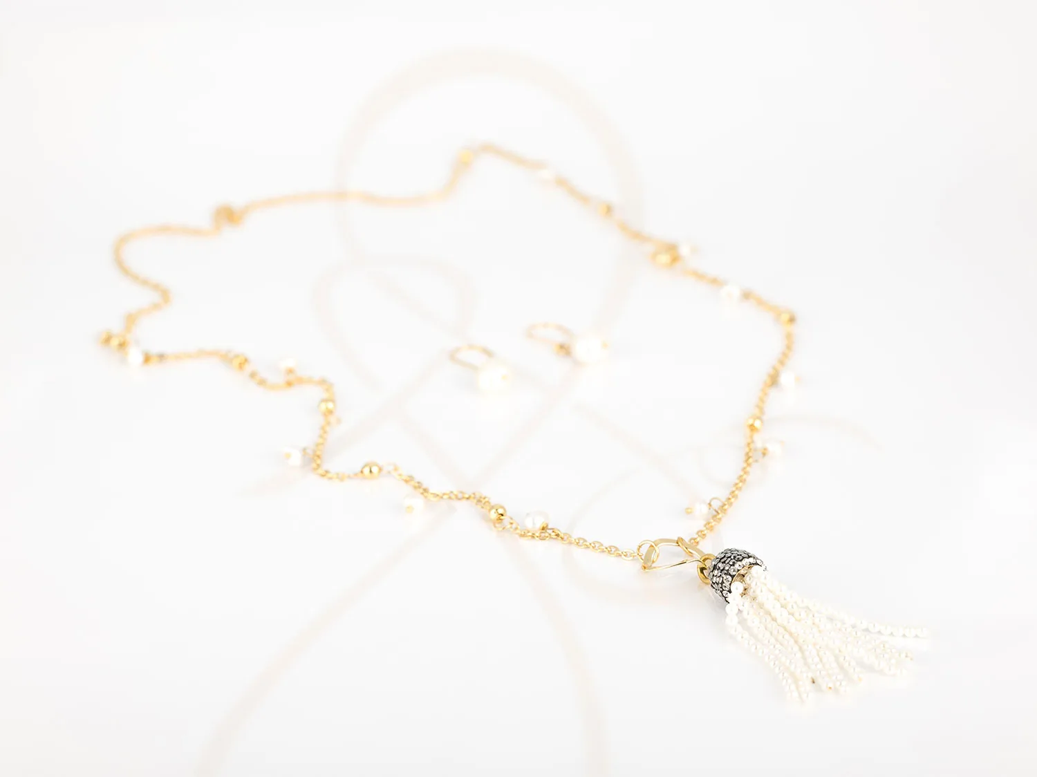 JUEGO ORO LAMINADO POMPON ZIRCONIA PERLA