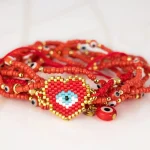 PULSERA CON DIJE ORO LAMINADO CHAQUIRA ARBOL MIYUKI