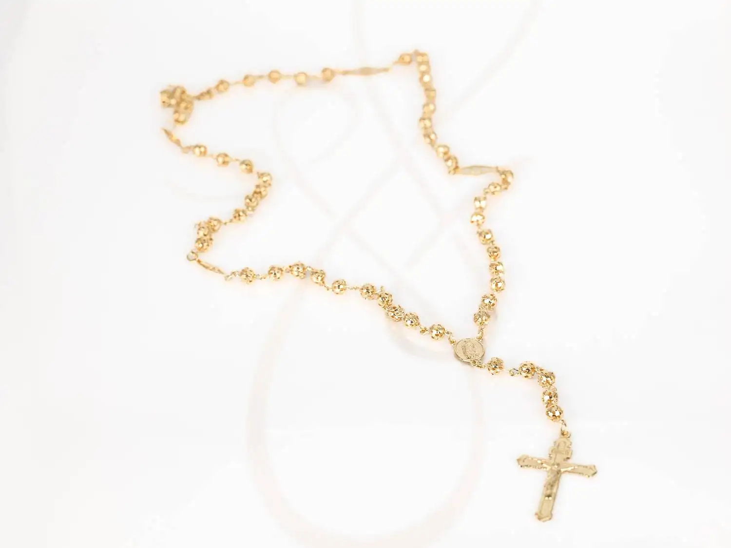 ROSARIO ORO LAMINADO ROMBOS BROCHE DIAMANTADO