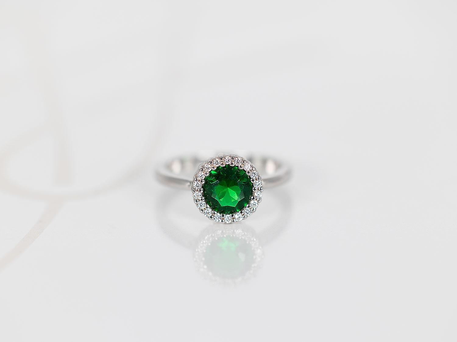 ANILLO PLATA RODIZADA CIRCULAR ESMERALDA VERDE FUERTE