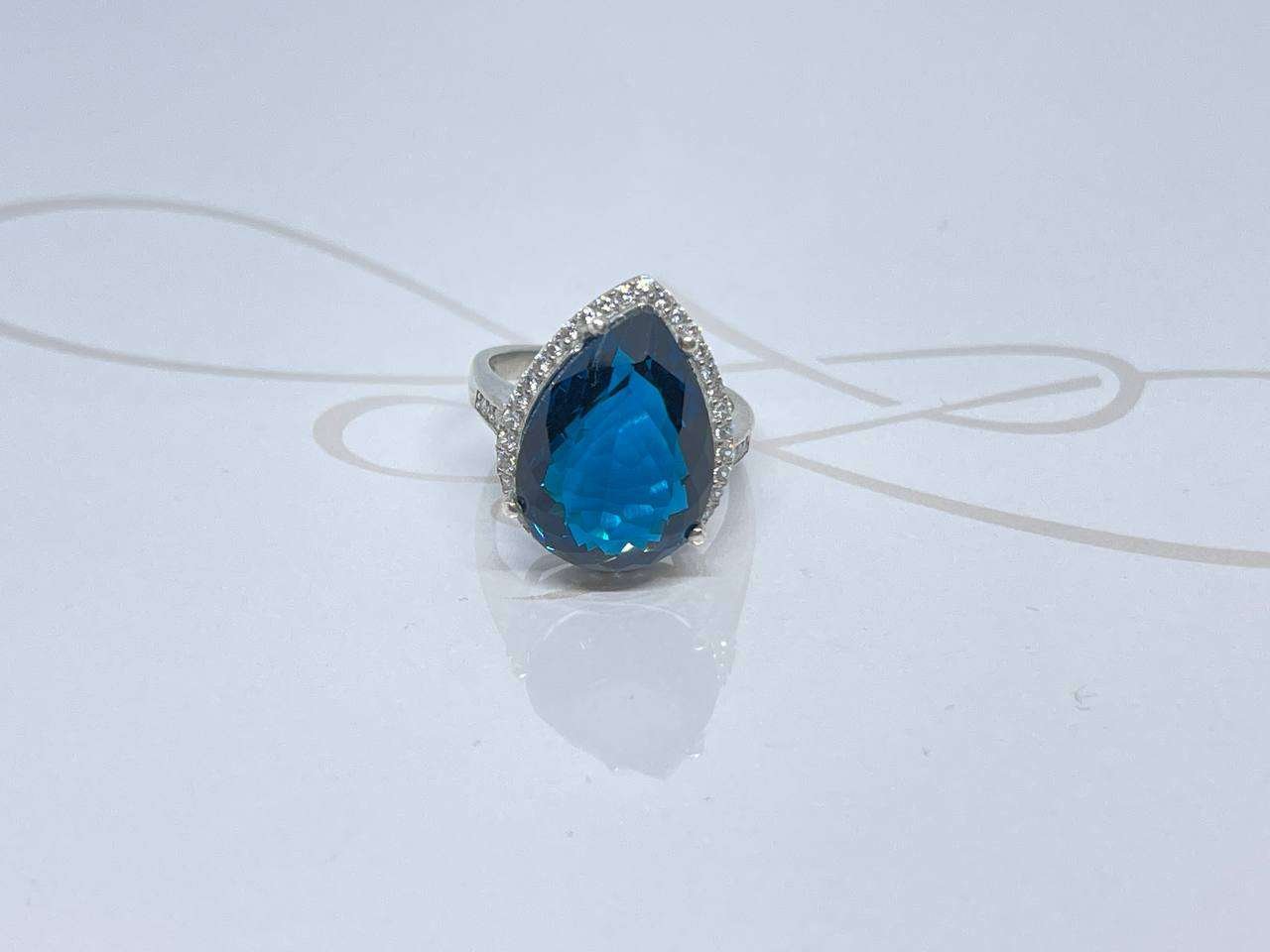 ANILLO PLATA RODIZADA GOTA ZAFIRO GRANDE