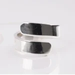 ANILLO PLATA LINEAS ENCONTRADAS LISO