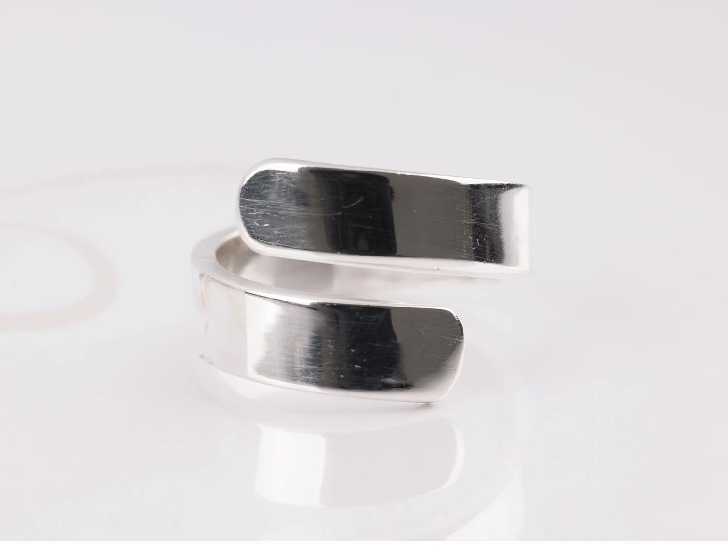 ANILLO PLATA LINEAS ENCONTRADAS LISO