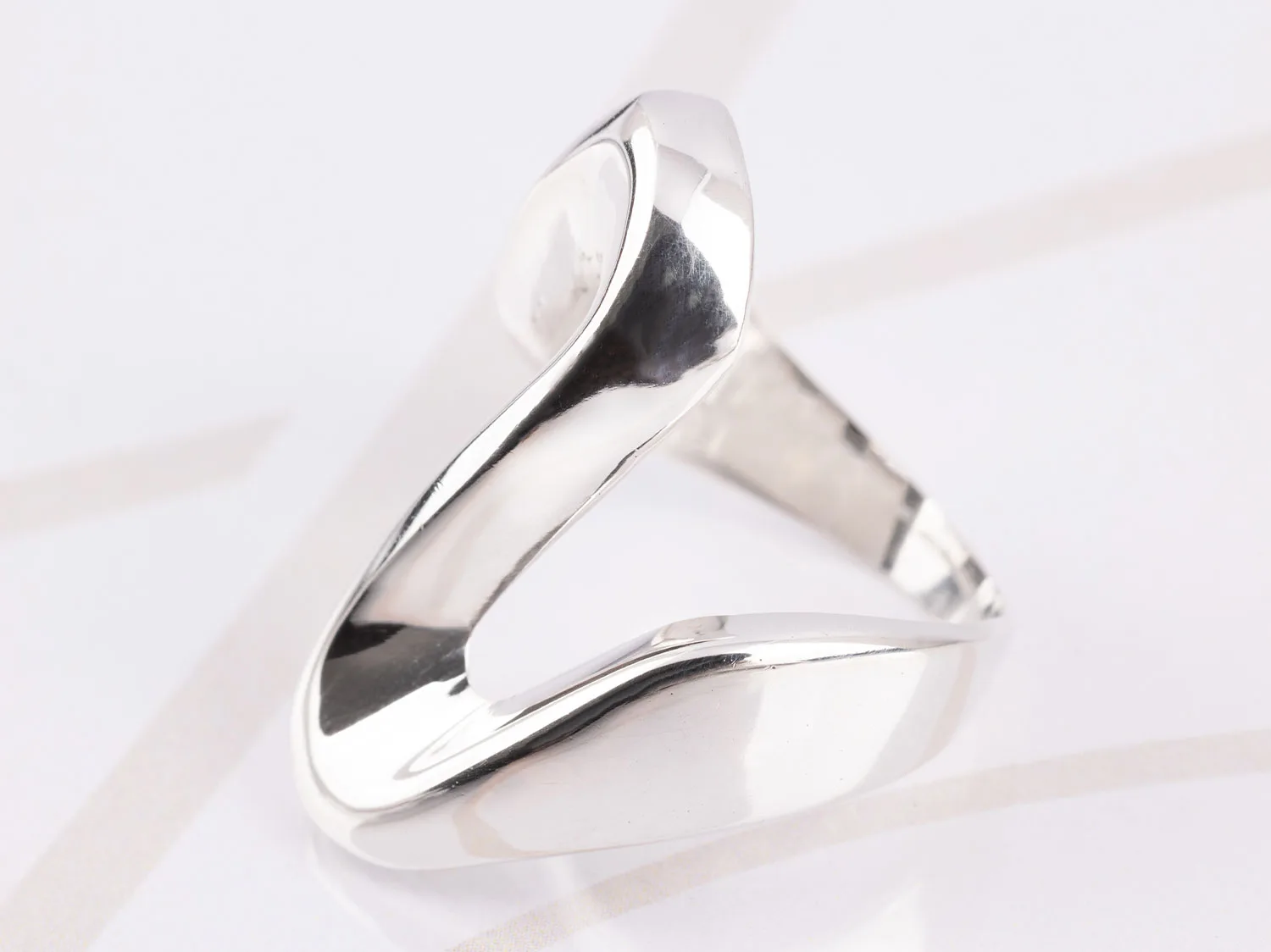 ANILLO DE PLATA ONDA
