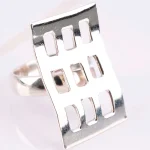 ANILLO DE PLATA RECTANGULO ONDULADO