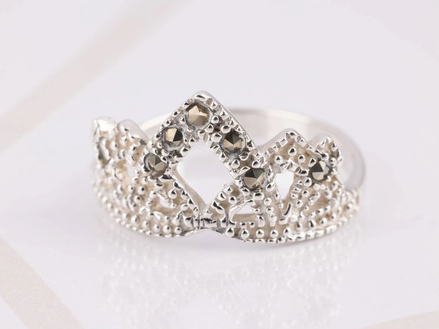 ANILLO DE PLATA CORONA ALTA
