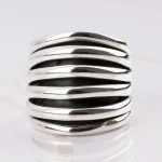 ANILLO PLATA CAPARAZON ARMADILLO PAVONADO