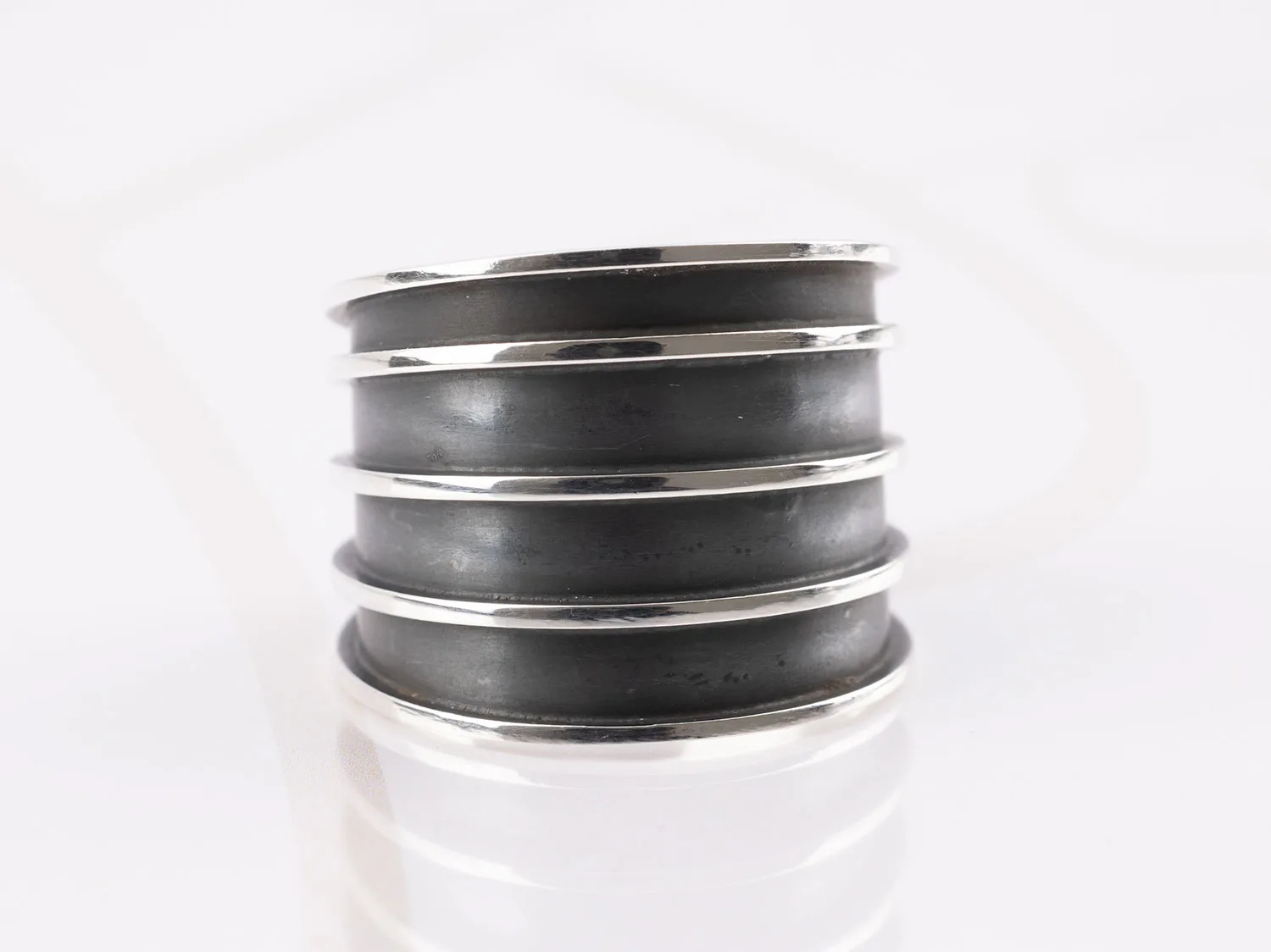 ANILLO PLATA QUINTUPLE LINEA PAVONADO