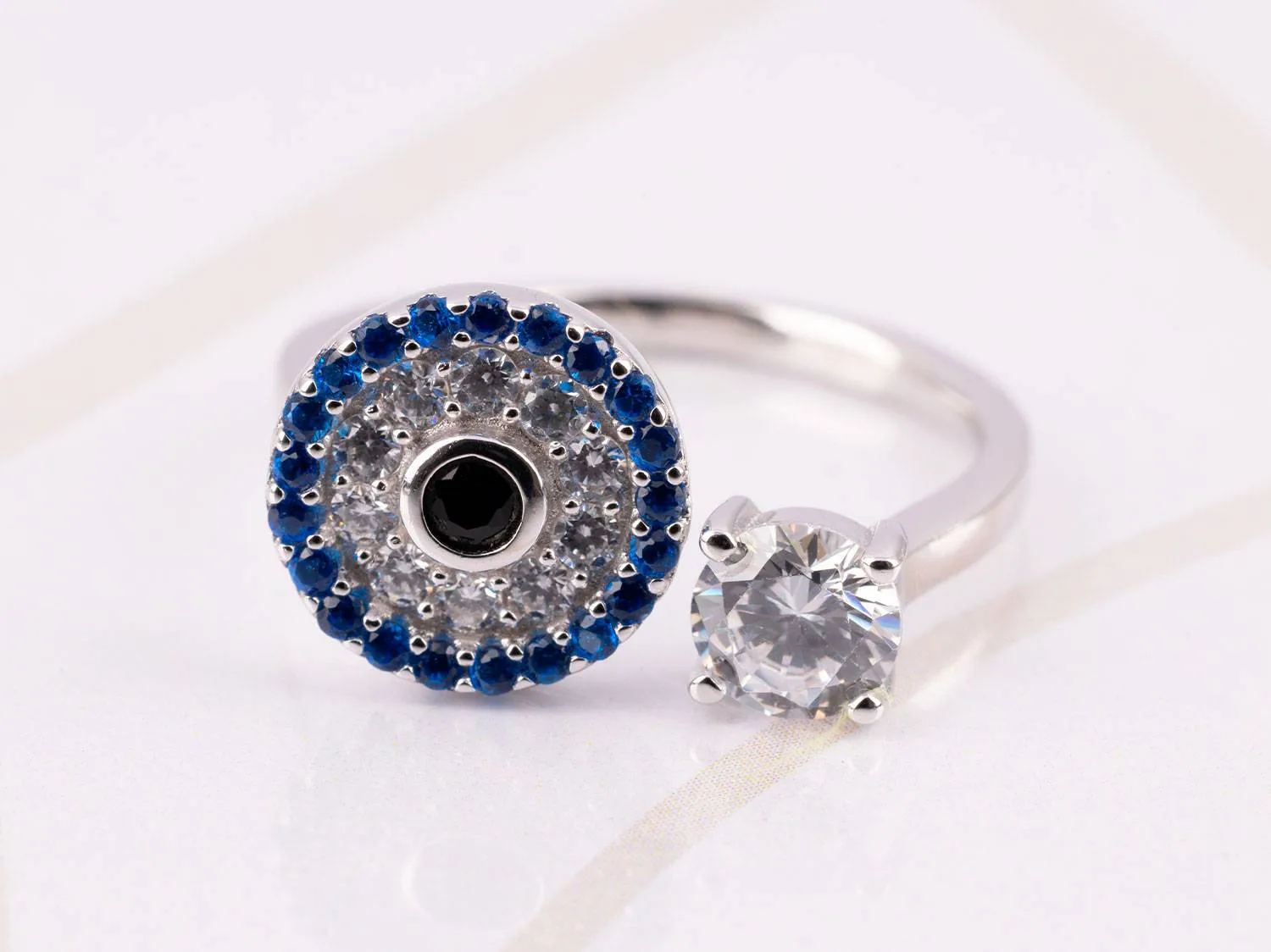 ANILLO DE PLATA OJO DE CRISTAL