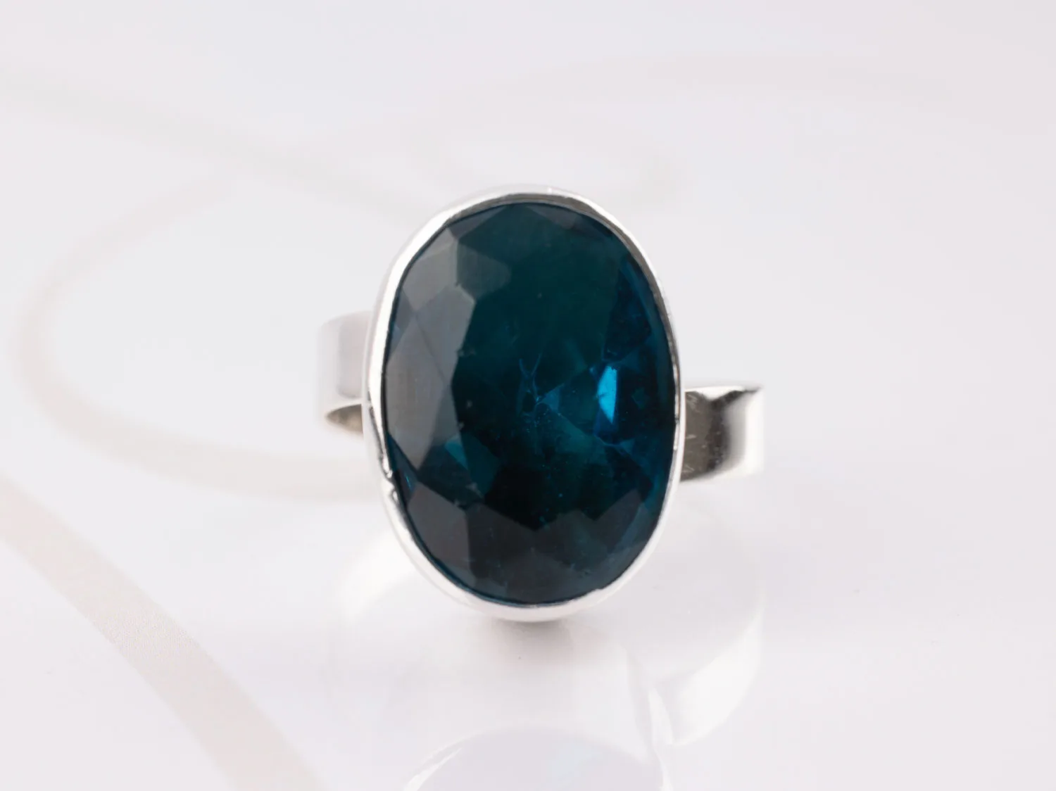 ANILLO PLATA OVALADO ZIRCONIA