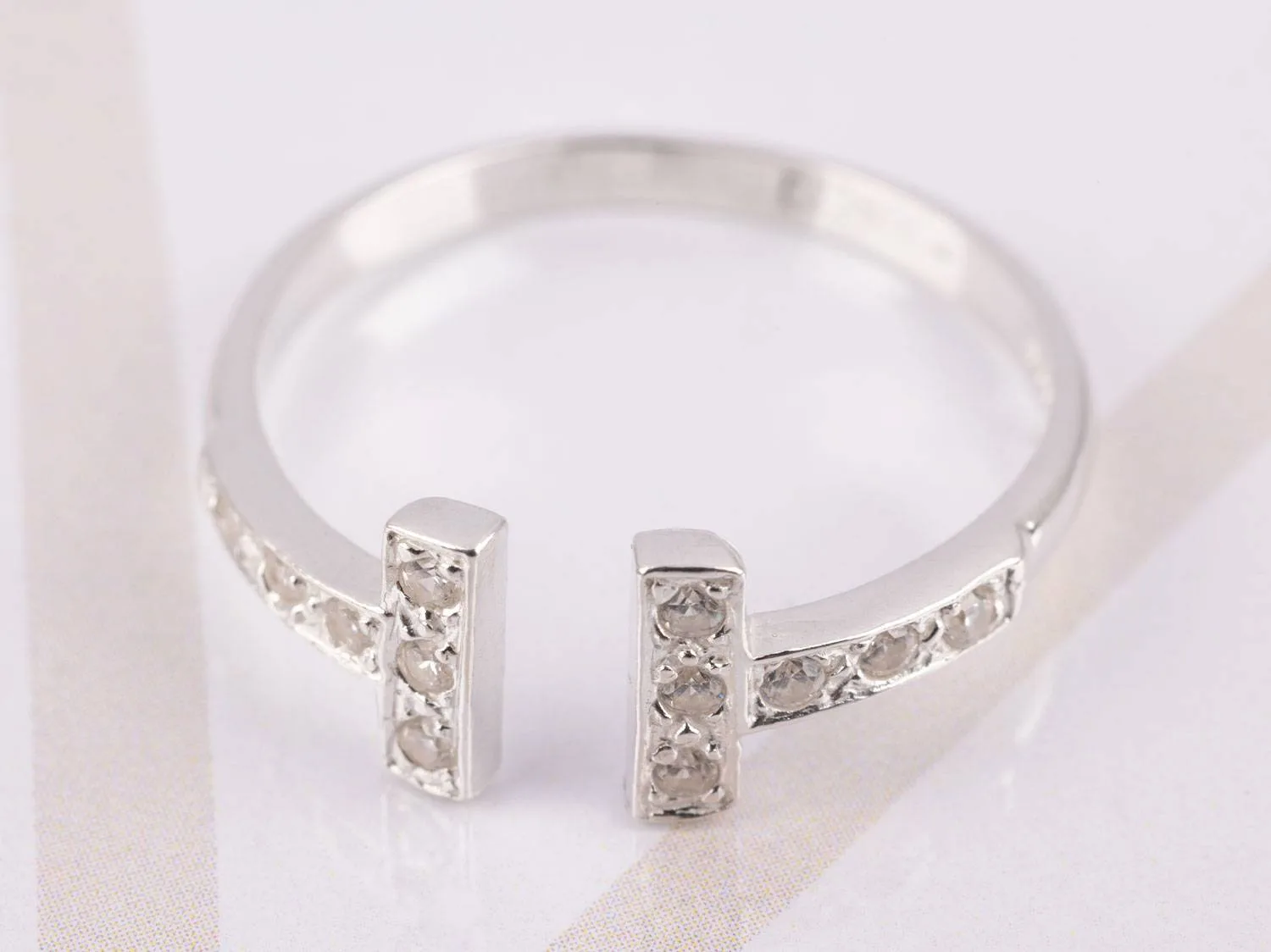ANILLO PLATA CUADRO ABIERTO ZIRCONIA