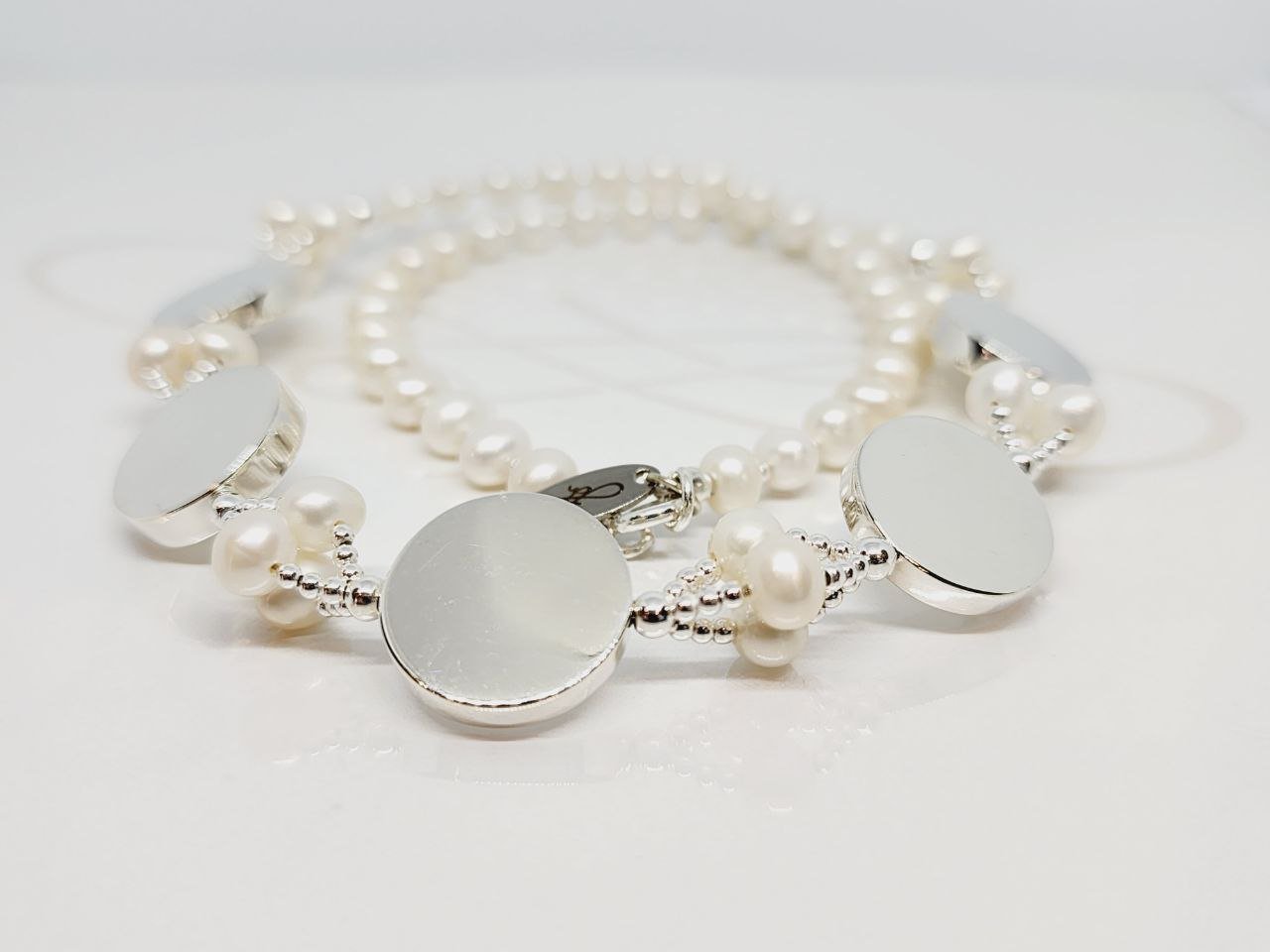 COLLAR SIN SIJE MONEDAS PERLA