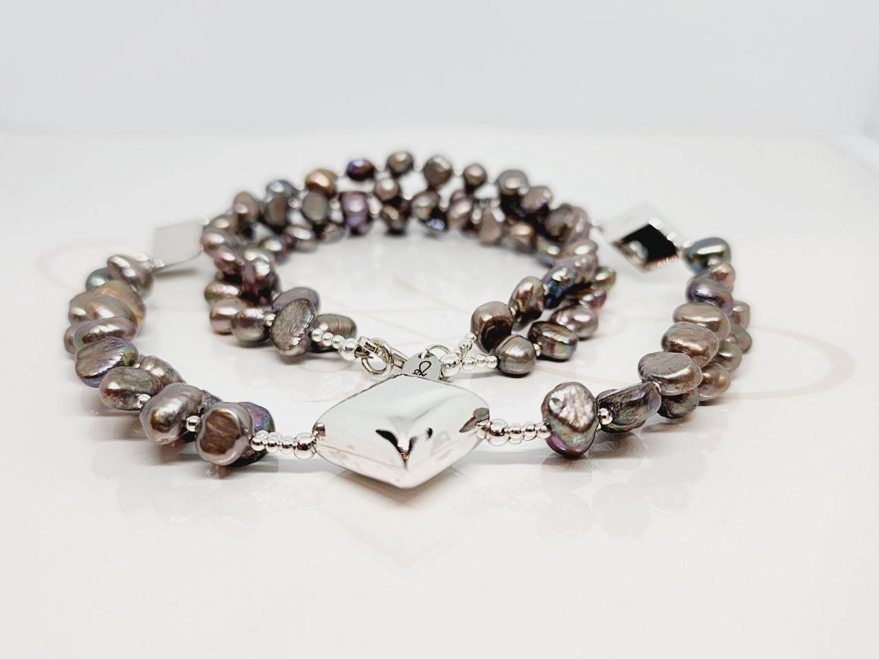 COLLAR SIN DIJE ROMBOS PERLA
