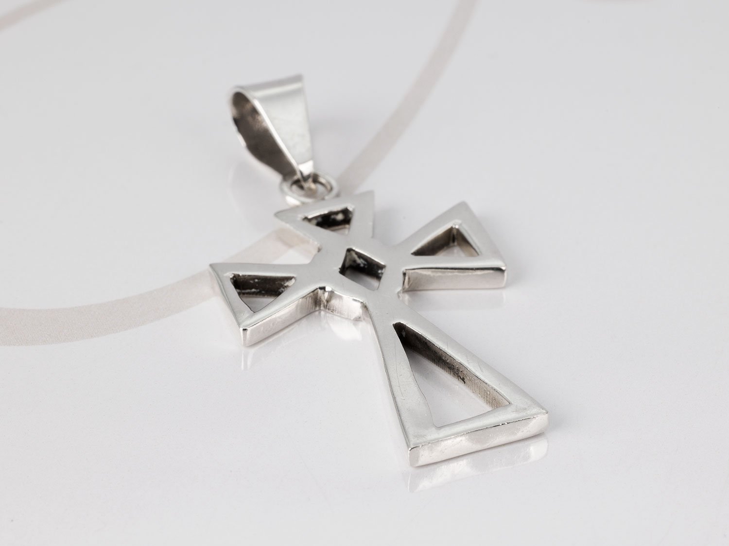 DIJE PLATA CRUZ TRIANGULAR LISO