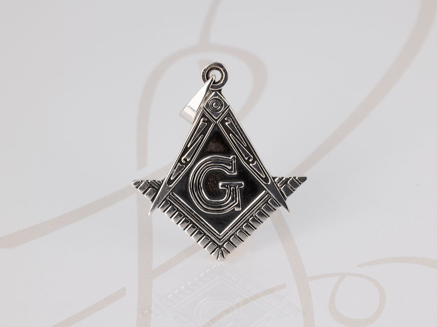 DIJE PLATA GADU MEDIANO PAVONADO