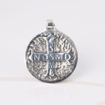 DIJE PLATA SAN BENITO BARROCA PAVONADO