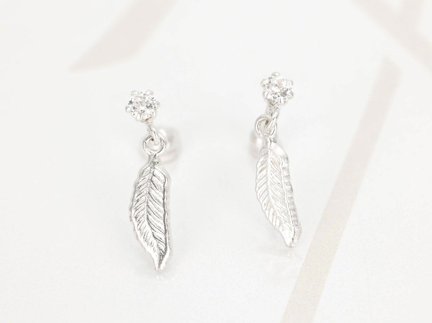 DORMILONA PLATA PLUMA LARGA ZIRCONIA
