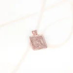 DIJE RECUBRIMIENTO DE ORO ROSA VIRGEN CUADRADA LISO