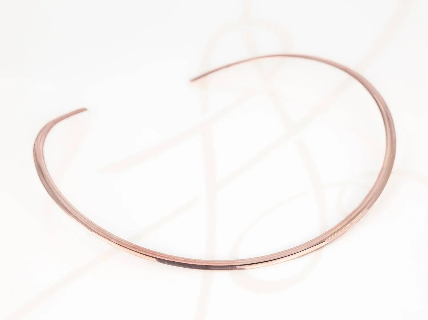 GARGANTILLA RECUBRIMIENTO DE ORO ROSA CIRCULAR ANCHA LISO