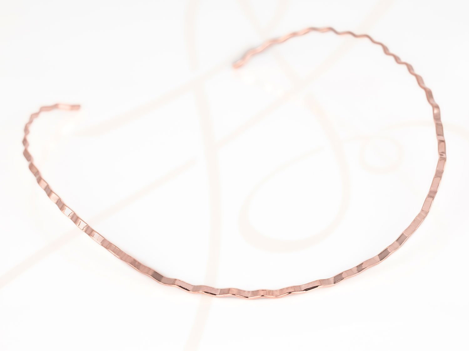 GARGANTILLA RECUBRIMIENTO DE ORO ROSA ZIGZAG CHICO LISO