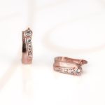 HUGGIES RECUBRIMIENTO DE ORO ROSA COMETA ZIRCONIA